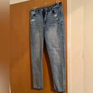 Distressed American eagle mom jeans dark to mid wash size 2